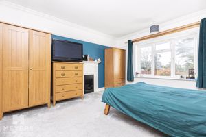 Photo 33- click for photo gallery